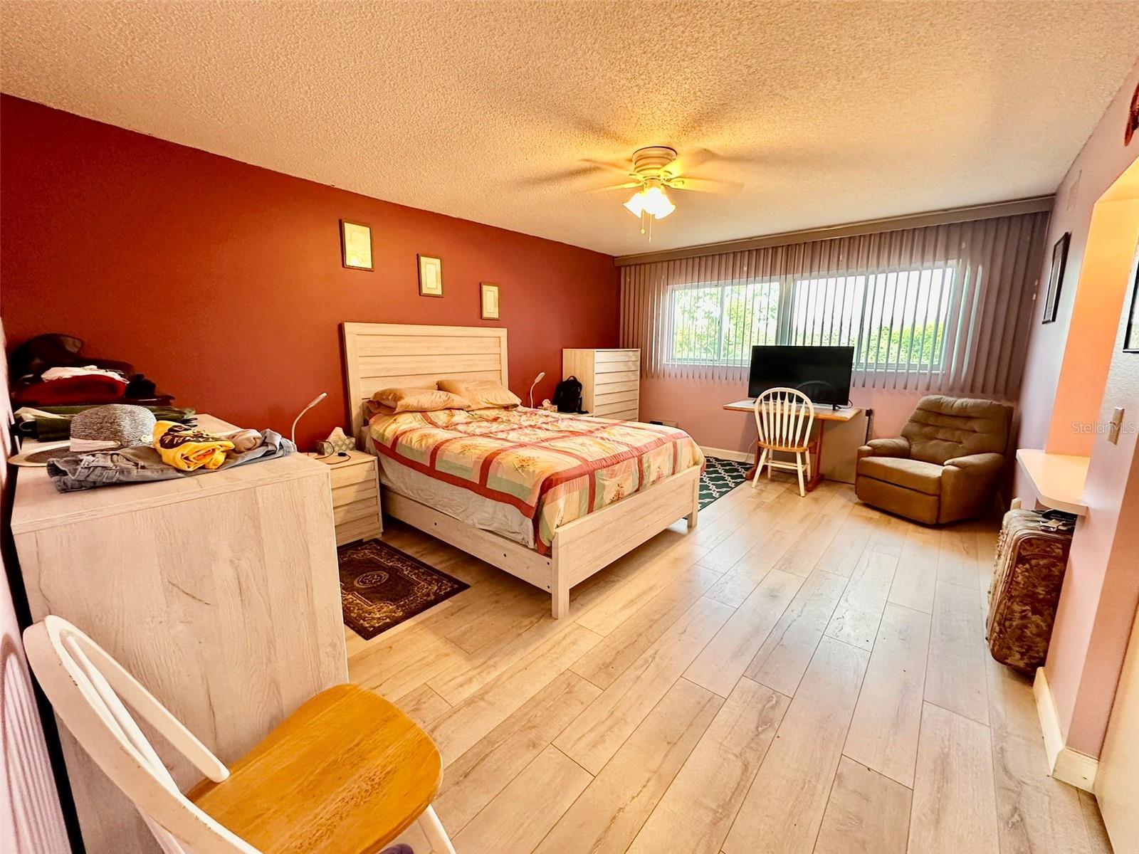 Image 16 of 41 For 2460 Franciscan Drive 76