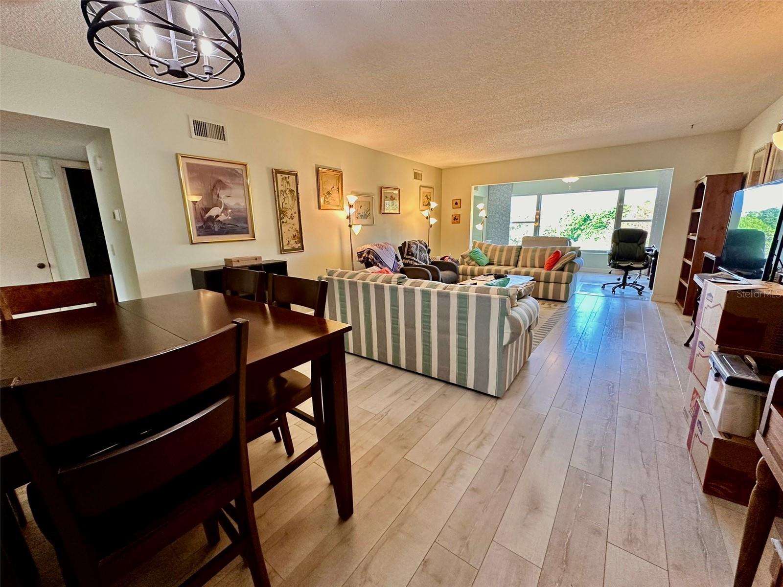 Image 4 of 41 For 2460 Franciscan Drive 76