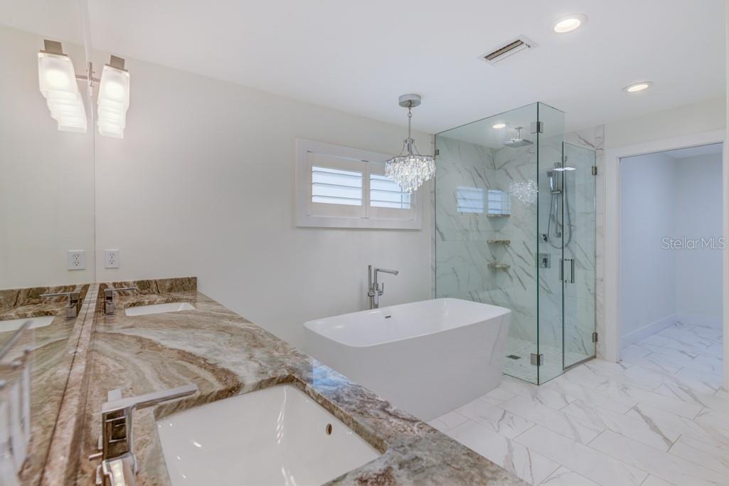 Image 23 of 44 For 980 Boca Ciega Isle Drive