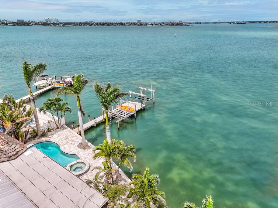 Image 4 of 44 For 980 Boca Ciega Isle Drive