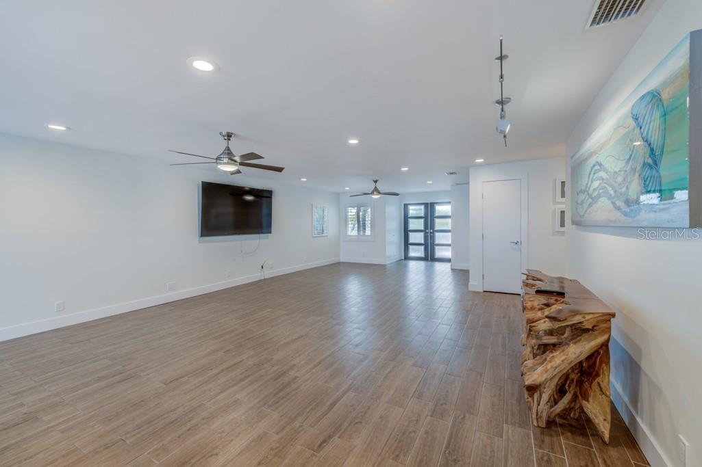 Image 8 of 44 For 980 Boca Ciega Isle Drive