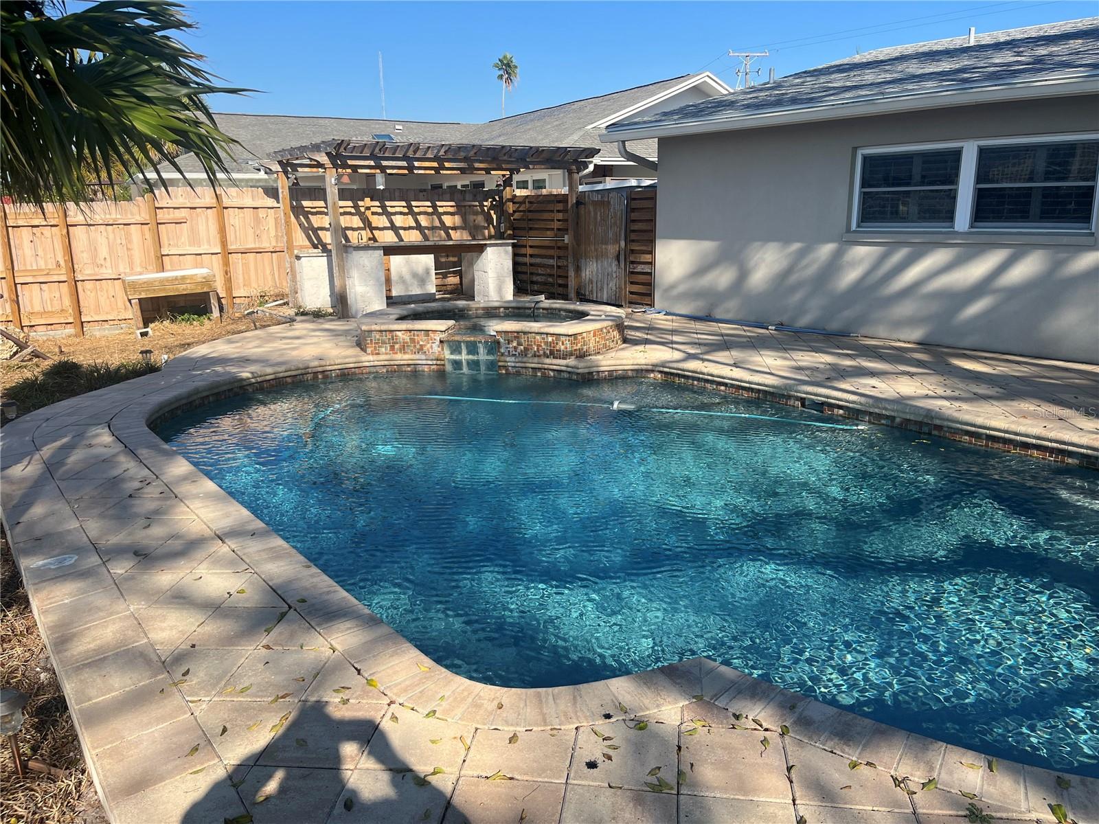 Image 11 of 15 For 1898 Dolphin Boulevard S