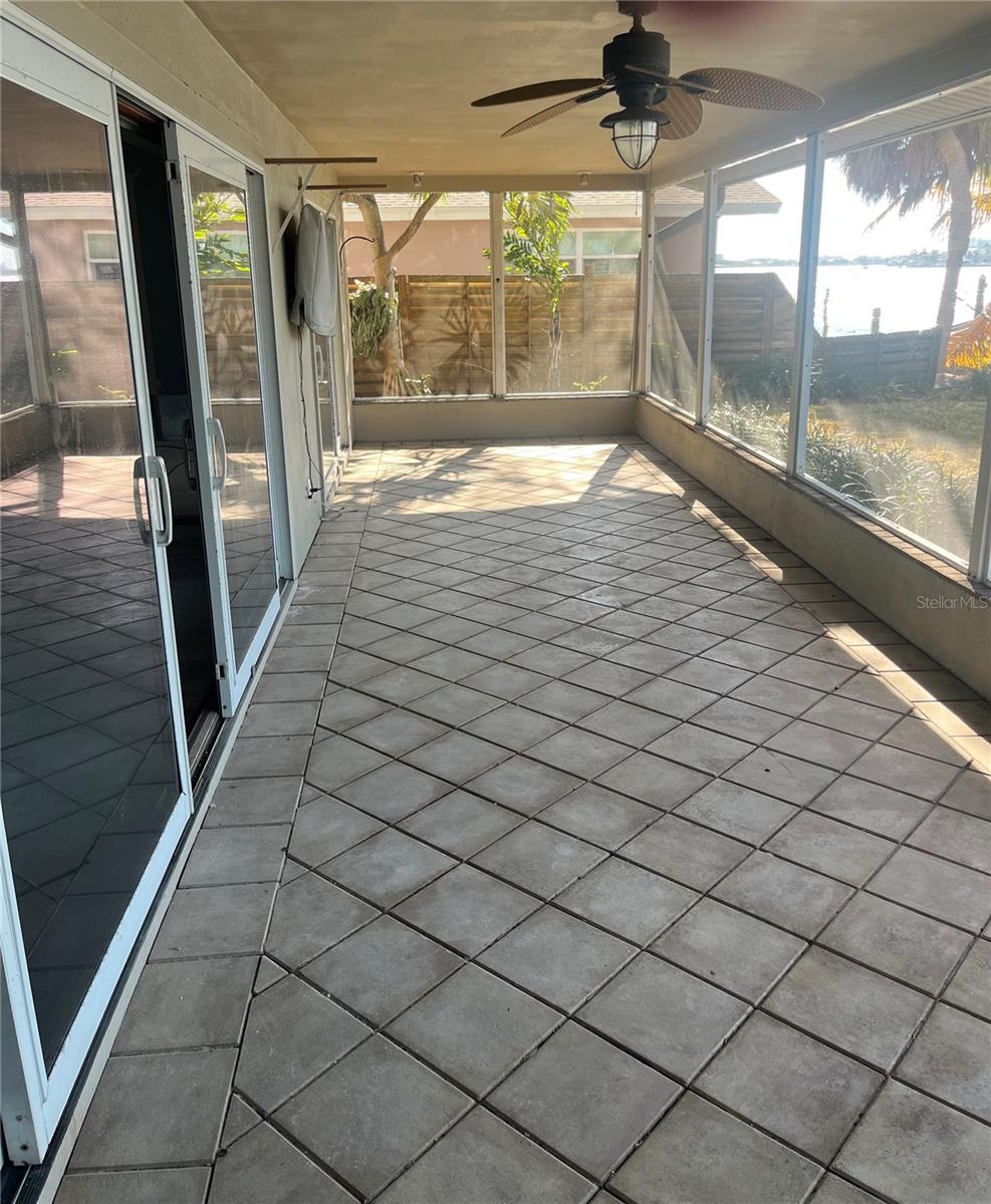 Image 7 of 15 For 1898 Dolphin Boulevard S