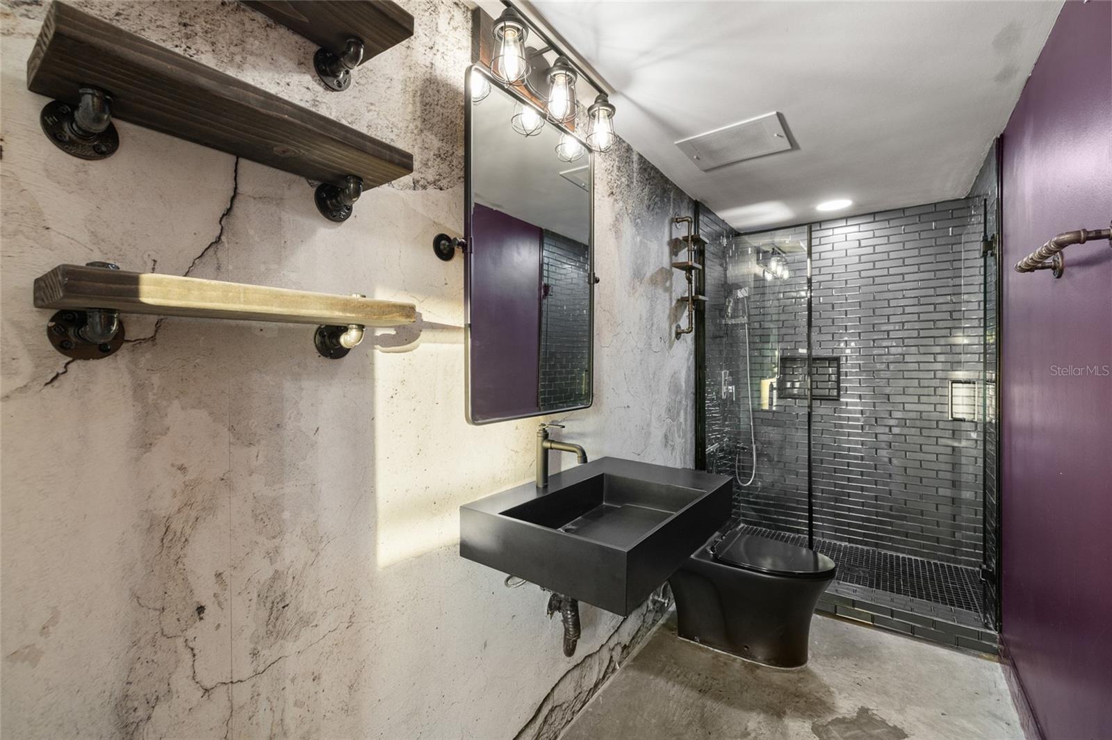 Image 13 of 44 For 1212 Whiting Street 402