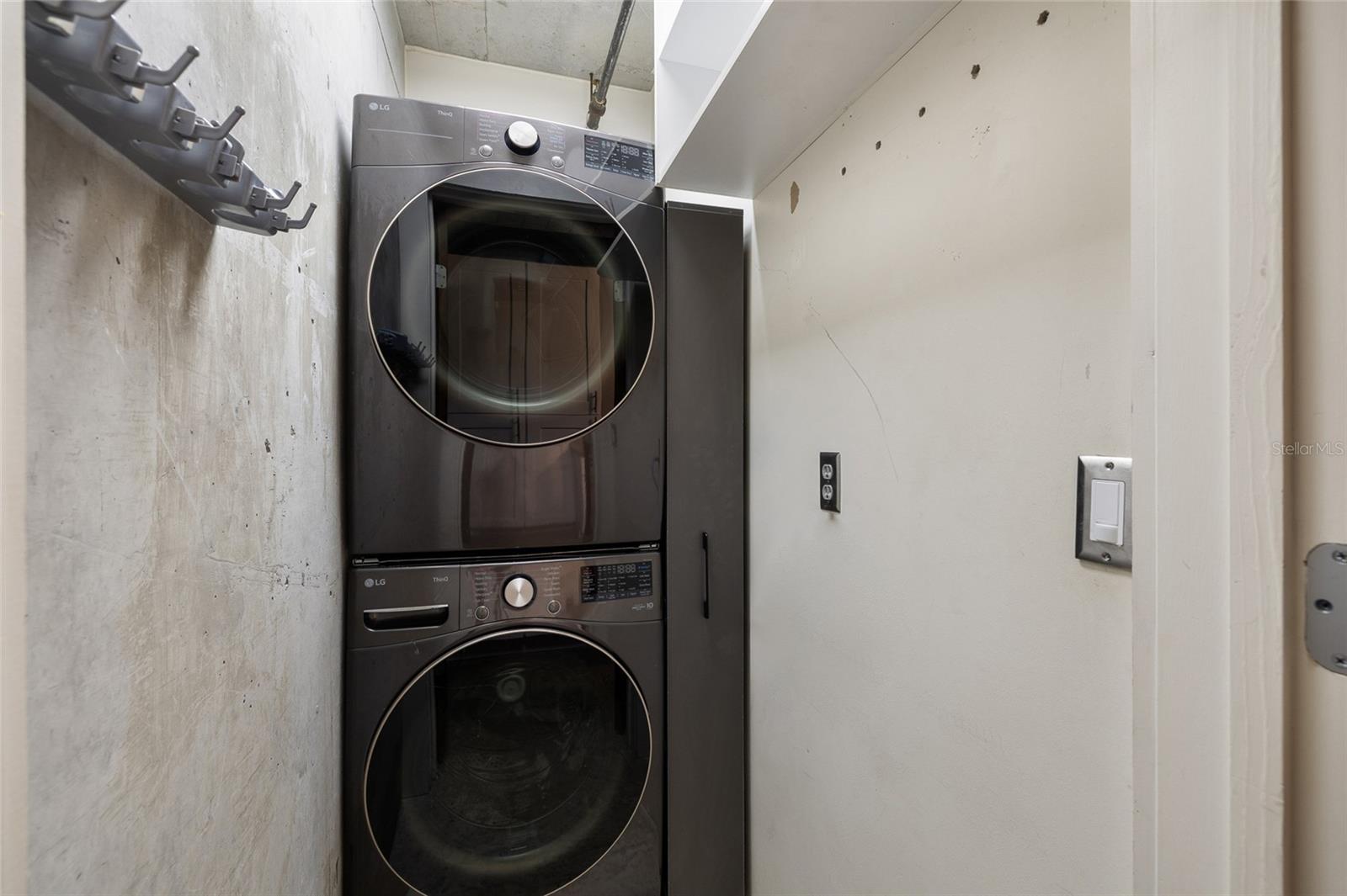 Image 31 of 44 For 1212 Whiting Street 402