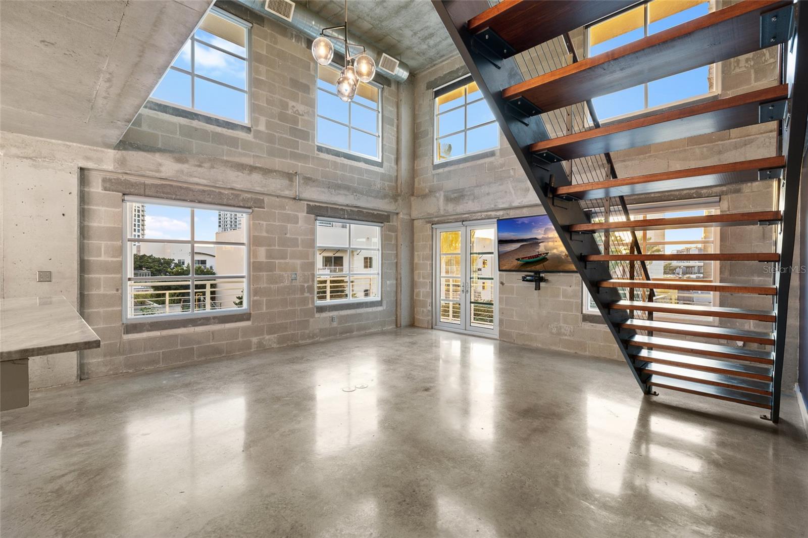 Image 7 of 44 For 1212 Whiting Street 402