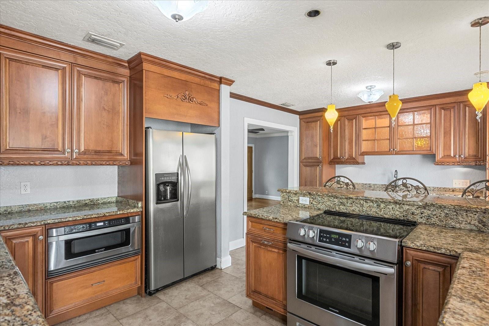 Image 11 of 43 For 918 Smith Street