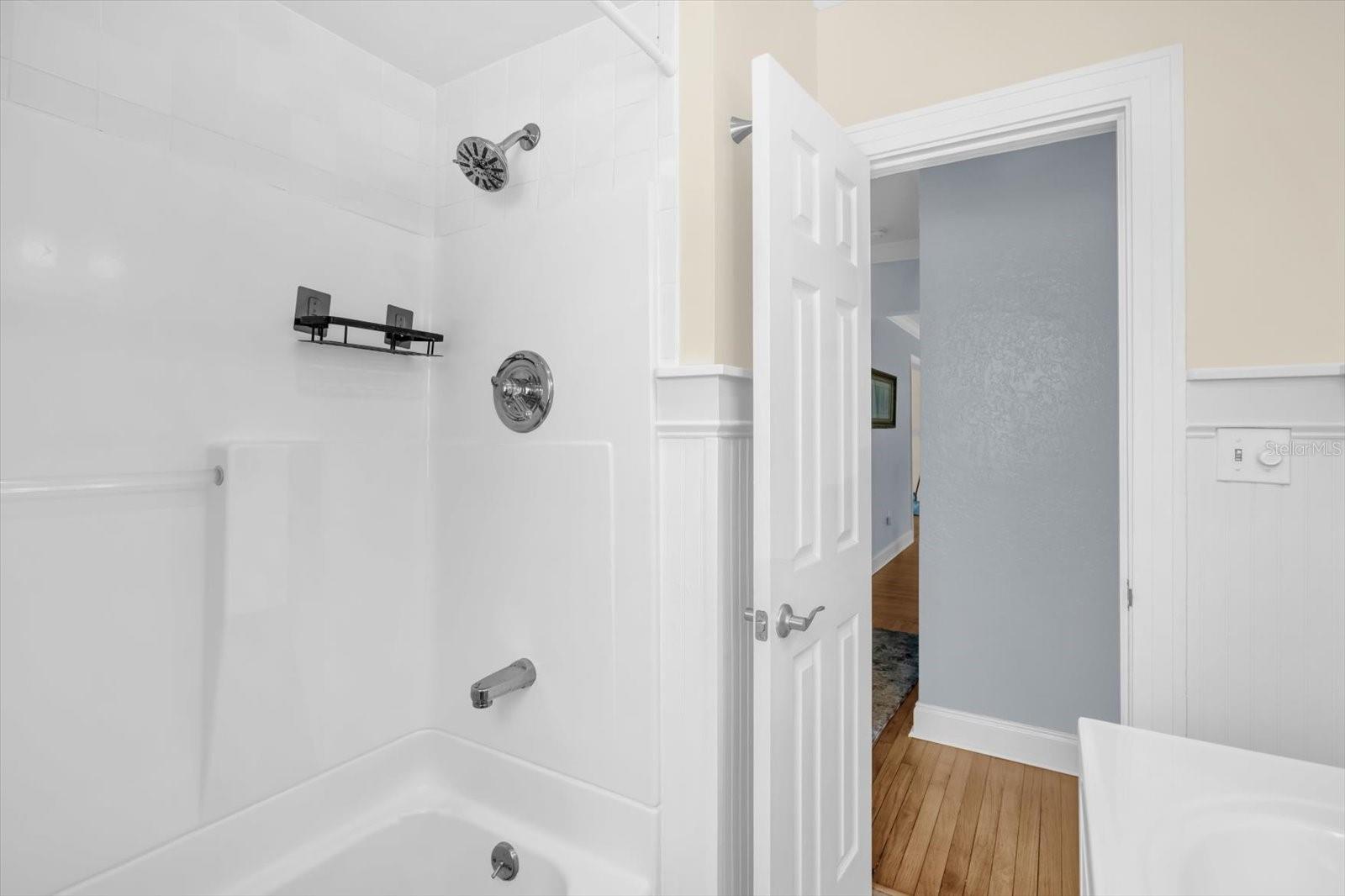 Image 18 of 43 For 918 Smith Street