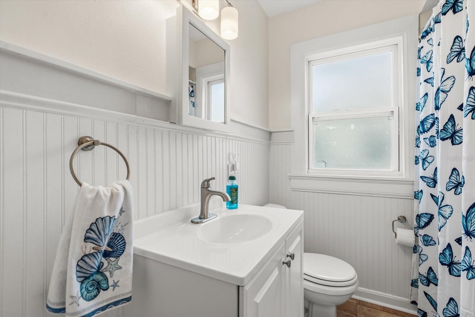 Image 20 of 43 For 918 Smith Street