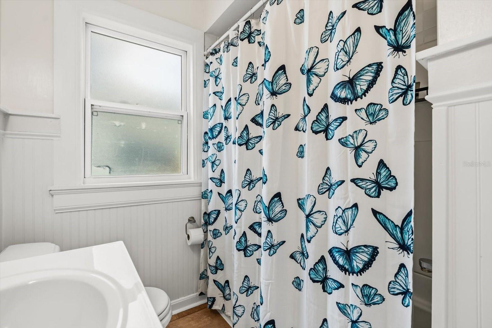 Image 27 of 43 For 918 Smith Street