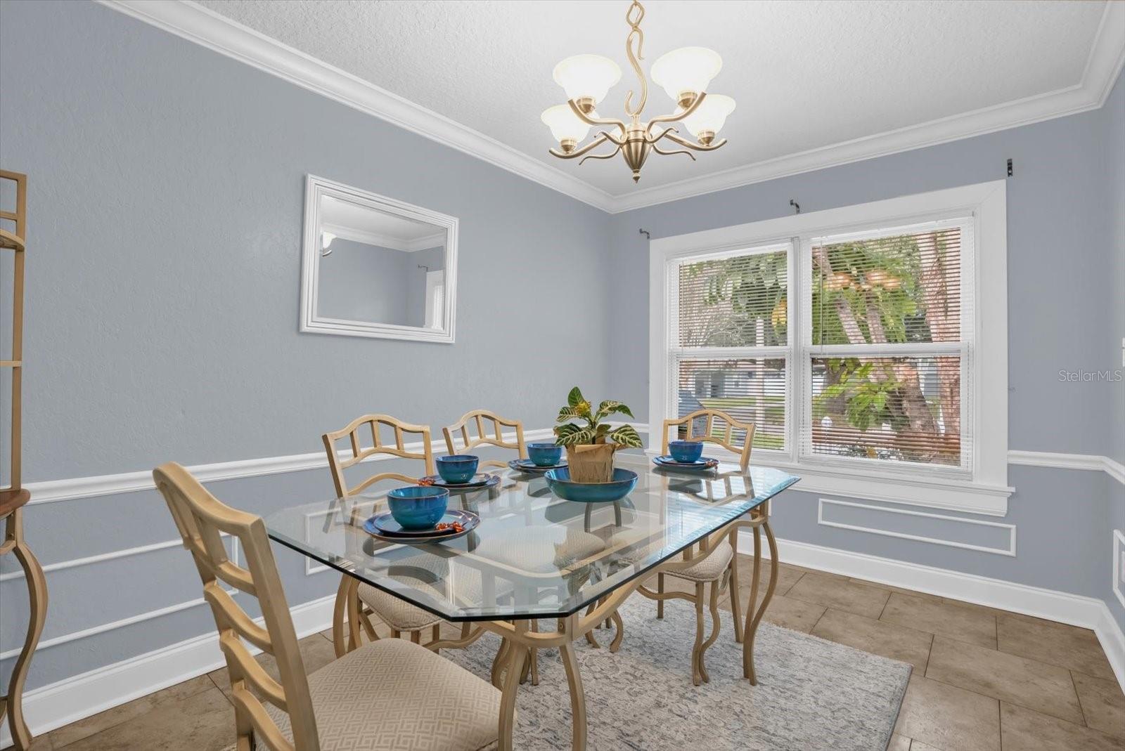 Image 3 of 43 For 918 Smith Street