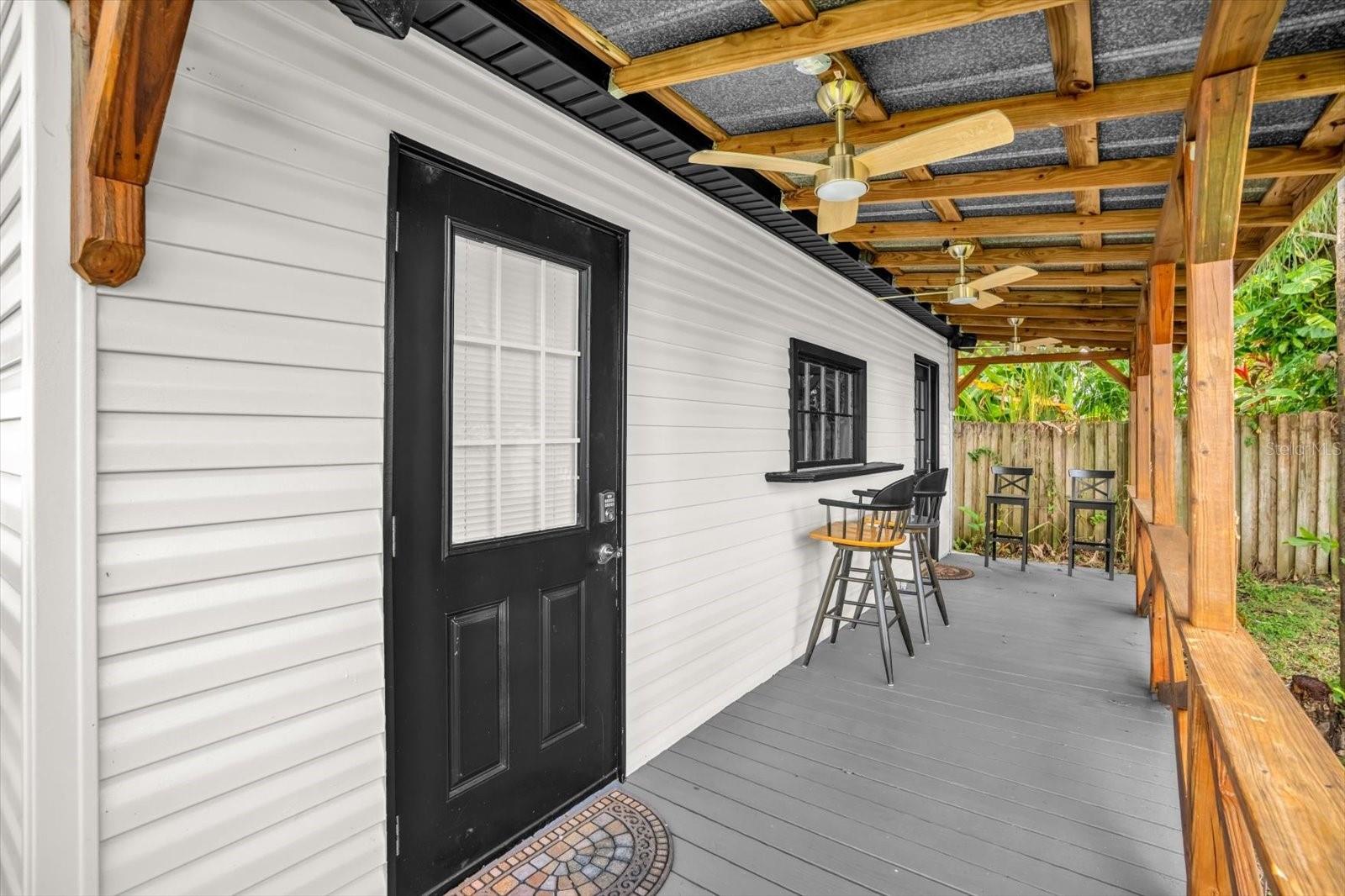 Image 30 of 43 For 918 Smith Street