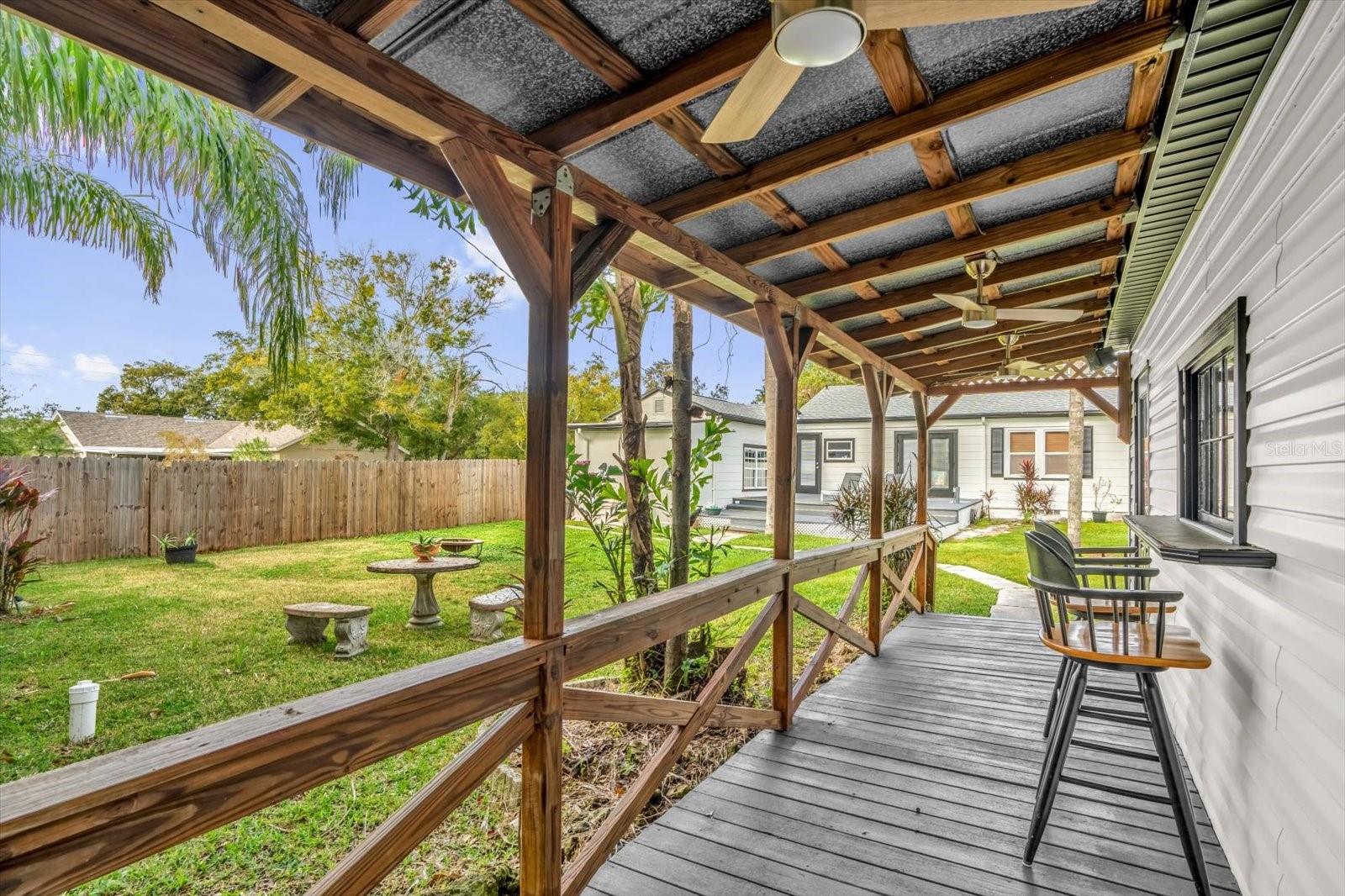 Image 31 of 43 For 918 Smith Street