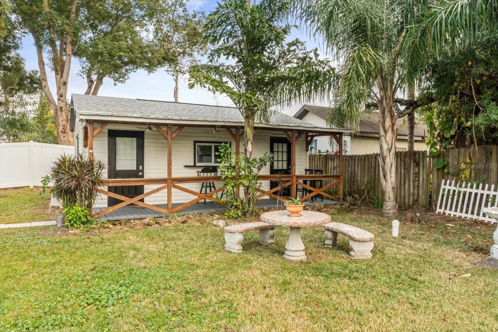 Image 32 of 43 For 918 Smith Street