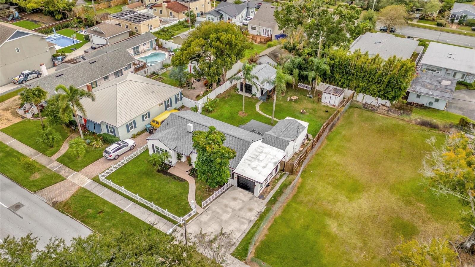 Image 40 of 43 For 918 Smith Street