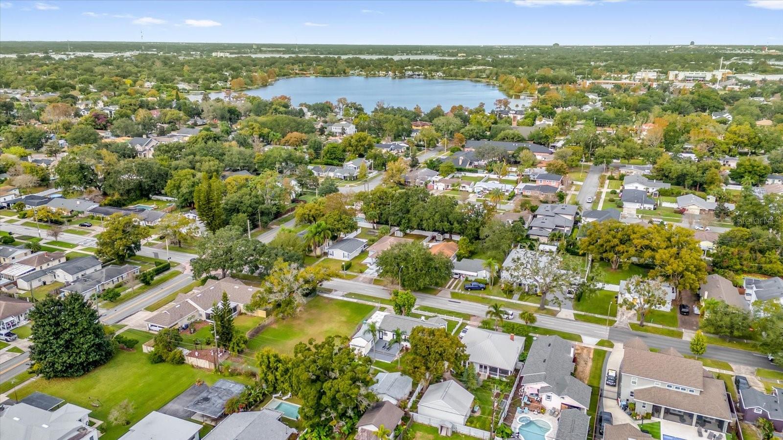 Image 42 of 43 For 918 Smith Street