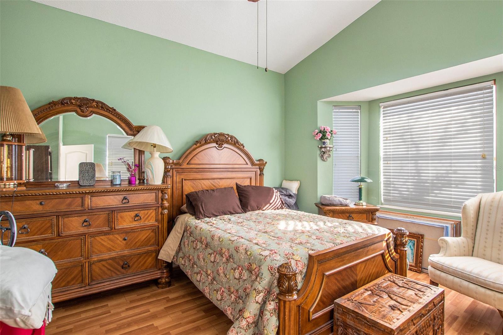 Image 15 of 19 For 570 Bismark Street