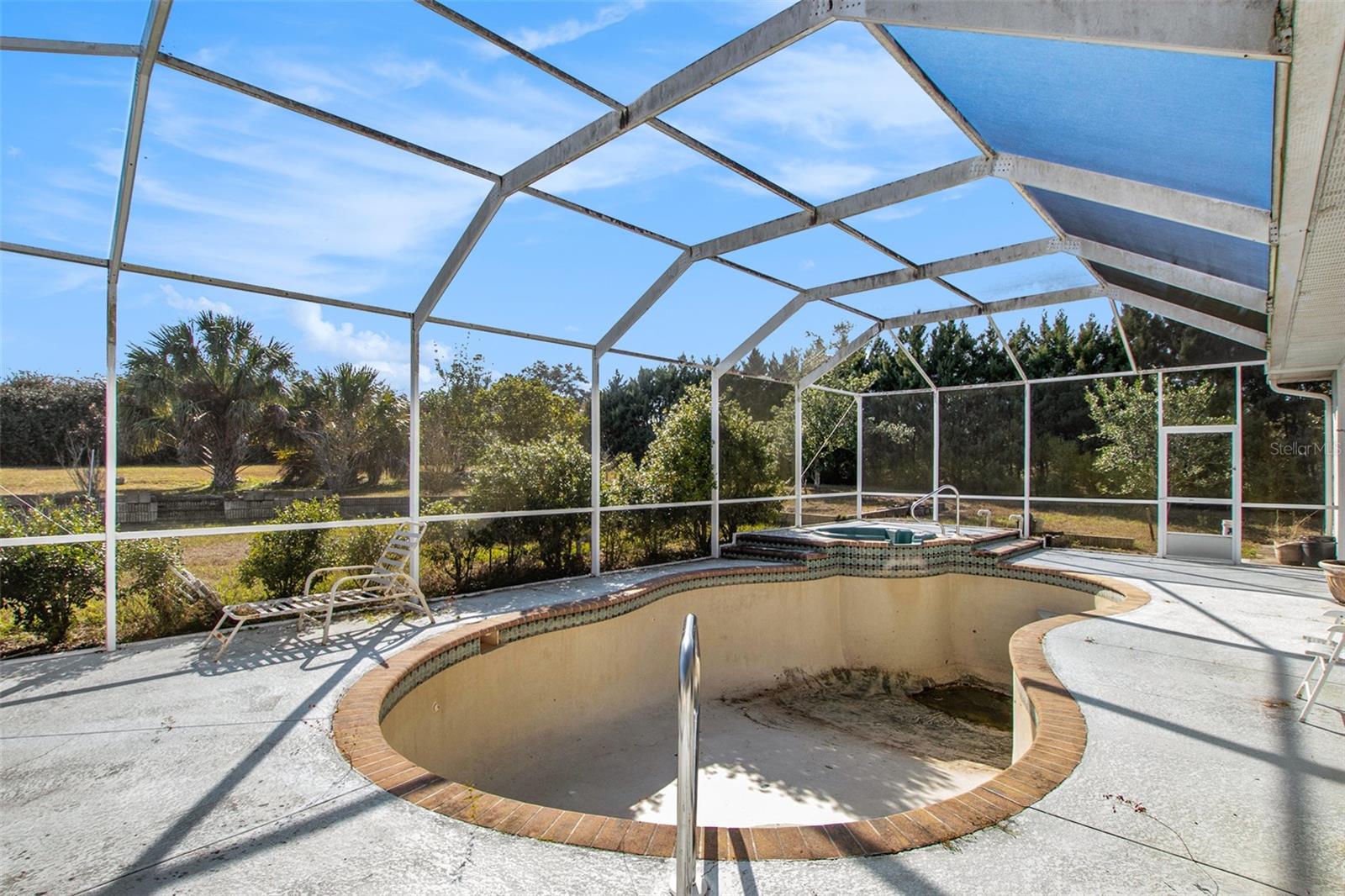 Image 18 of 19 For 570 Bismark Street