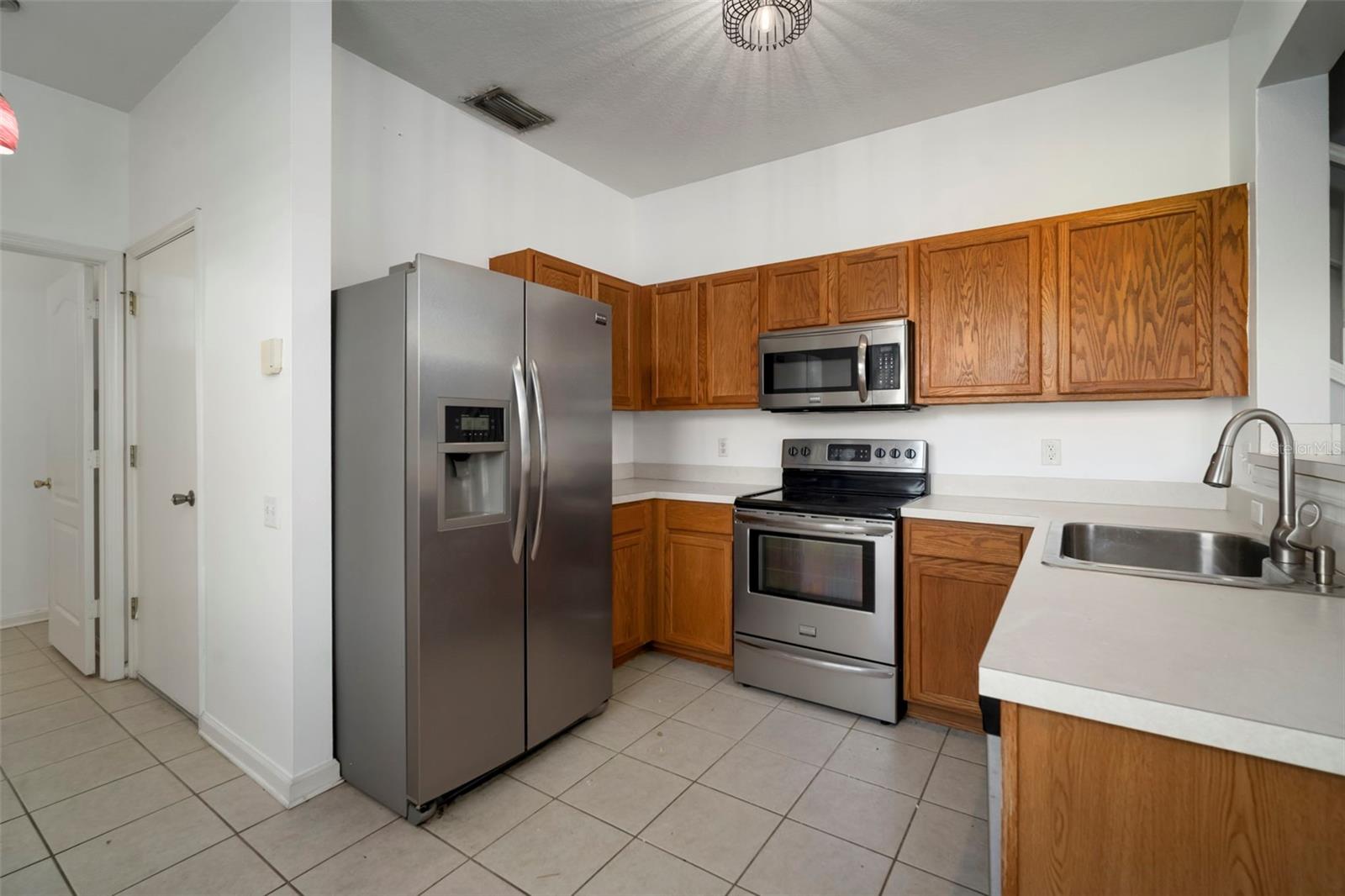 Image 21 of 75 For 2802 Conch Hollow Drive