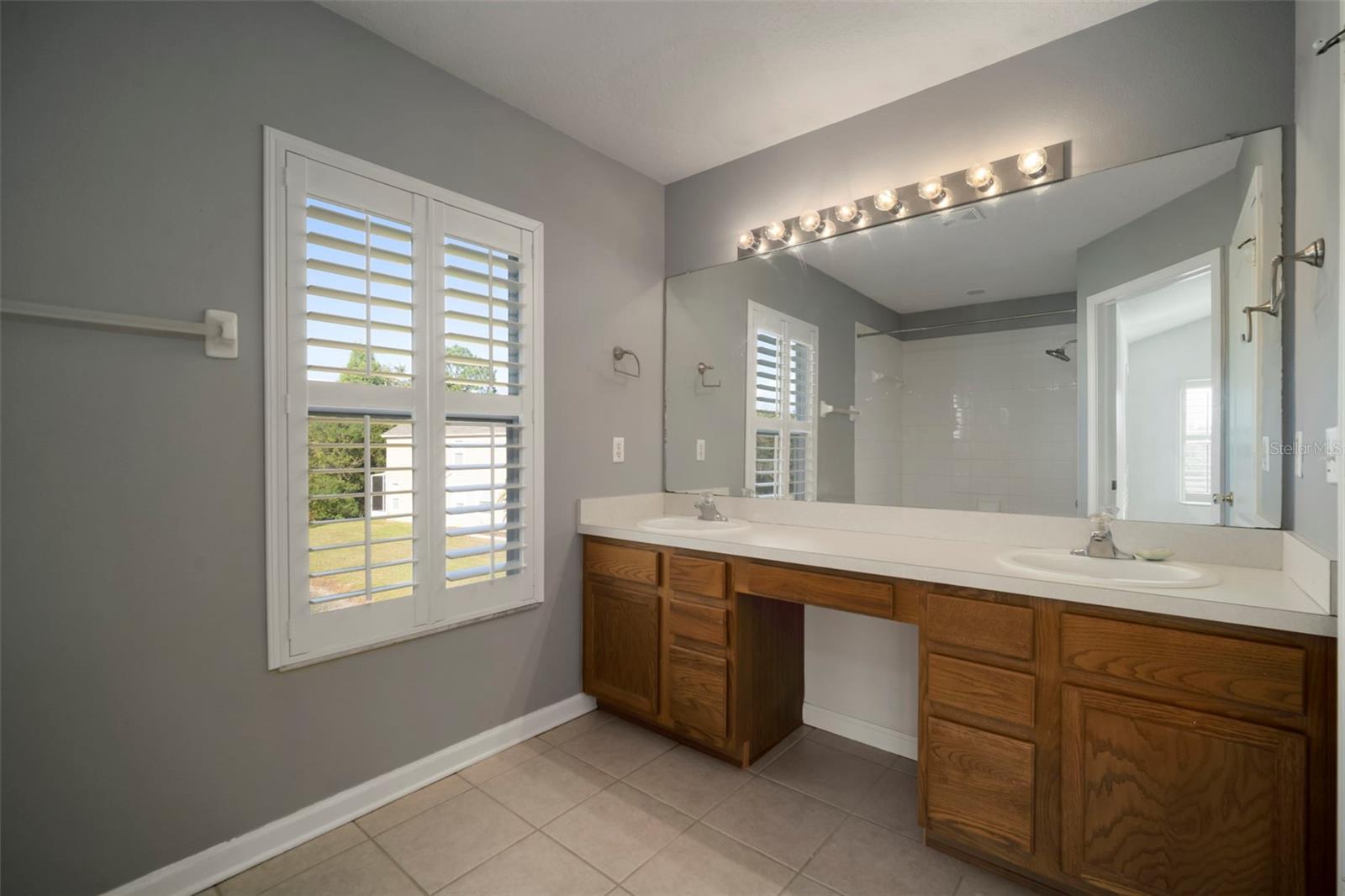 Image 35 of 75 For 2802 Conch Hollow Drive