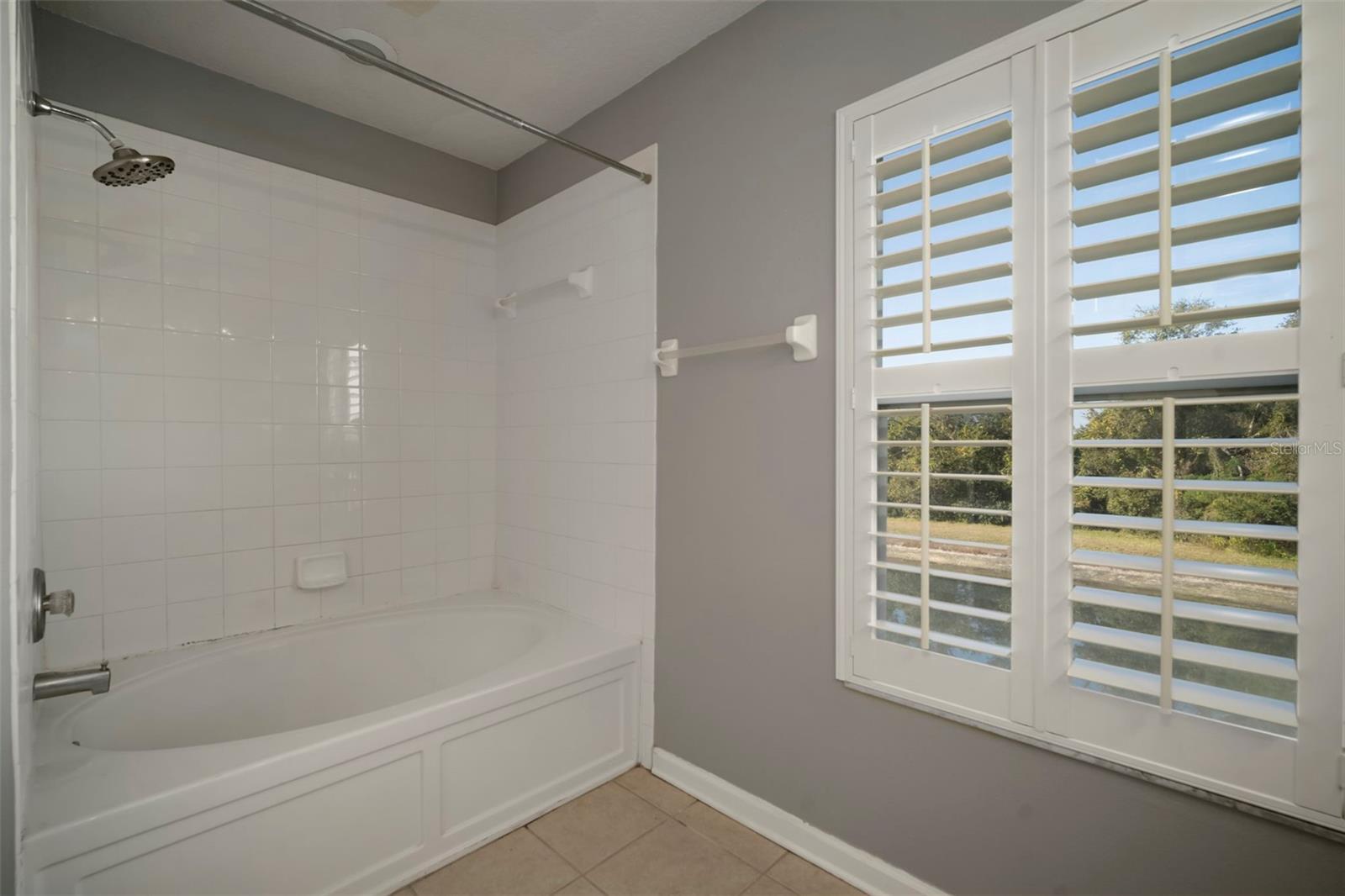 Image 36 of 75 For 2802 Conch Hollow Drive