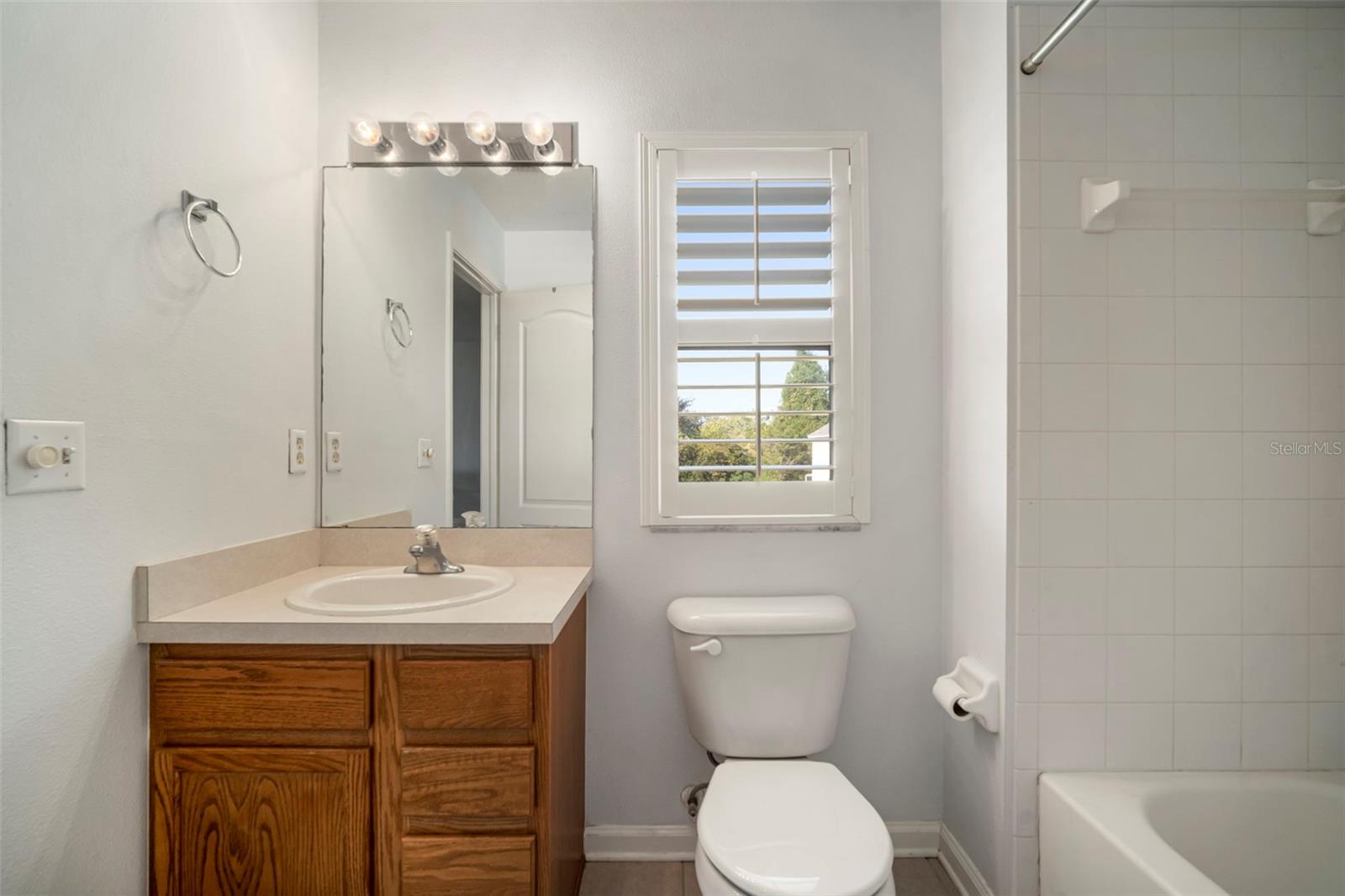 Image 42 of 75 For 2802 Conch Hollow Drive