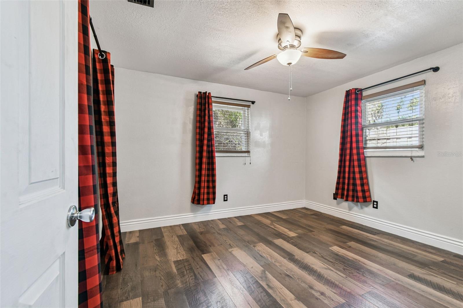 Image 14 of 24 For 1874 Sylvan Drive