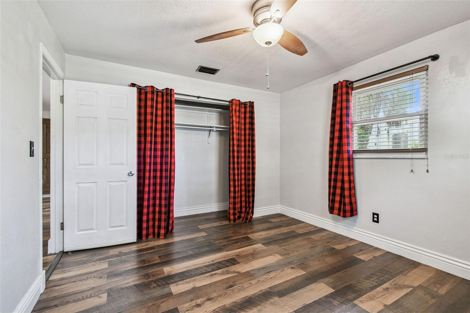 Image 15 of 24 For 1874 Sylvan Drive