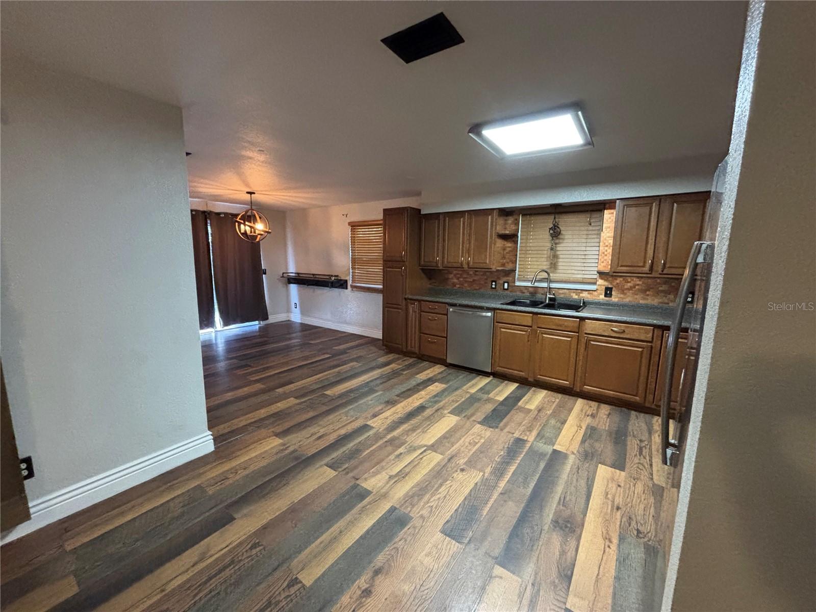 Image 4 of 24 For 1874 Sylvan Drive