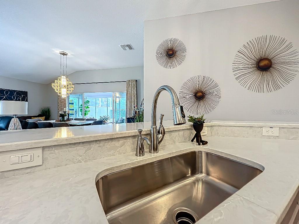 Image 14 of 42 For 3191 Warbler Loop