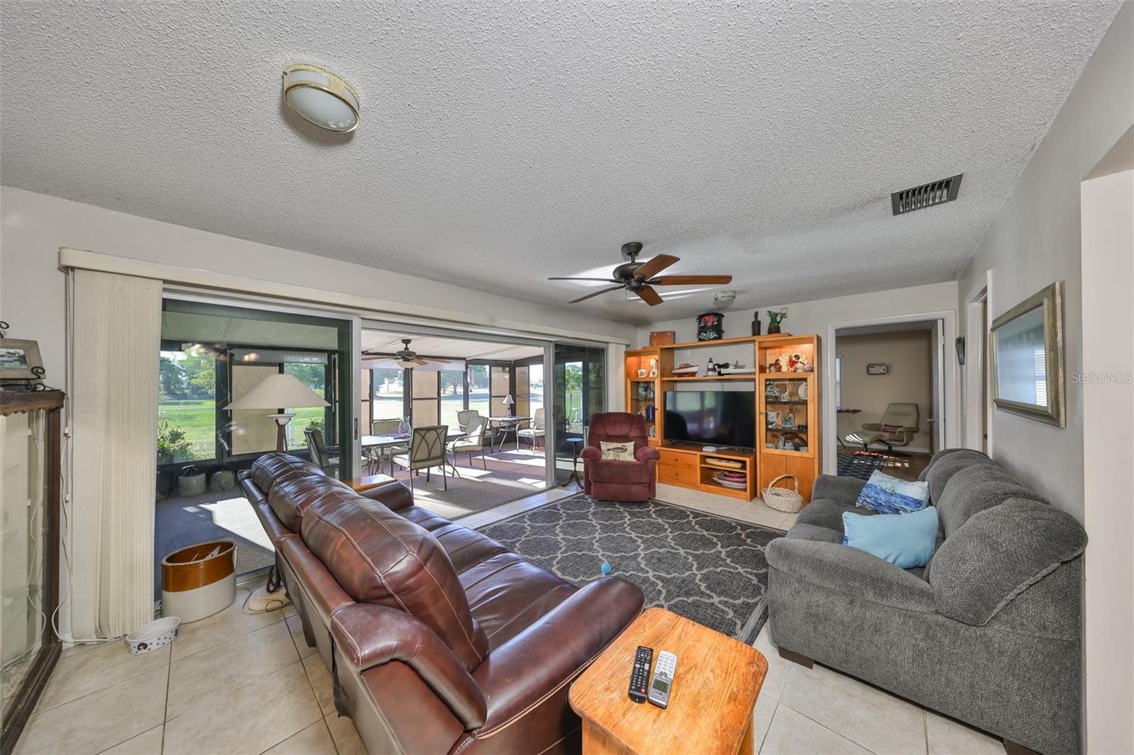 Image 27 of 53 For 672 Allegheny Drive