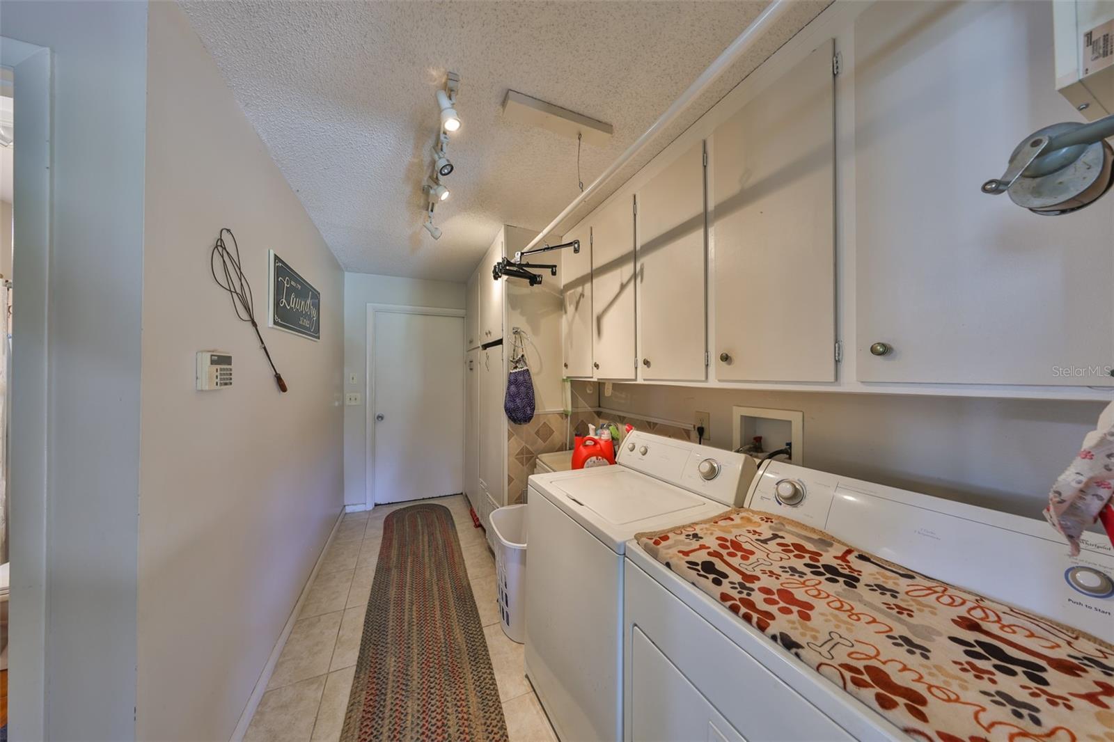 Image 32 of 53 For 672 Allegheny Drive