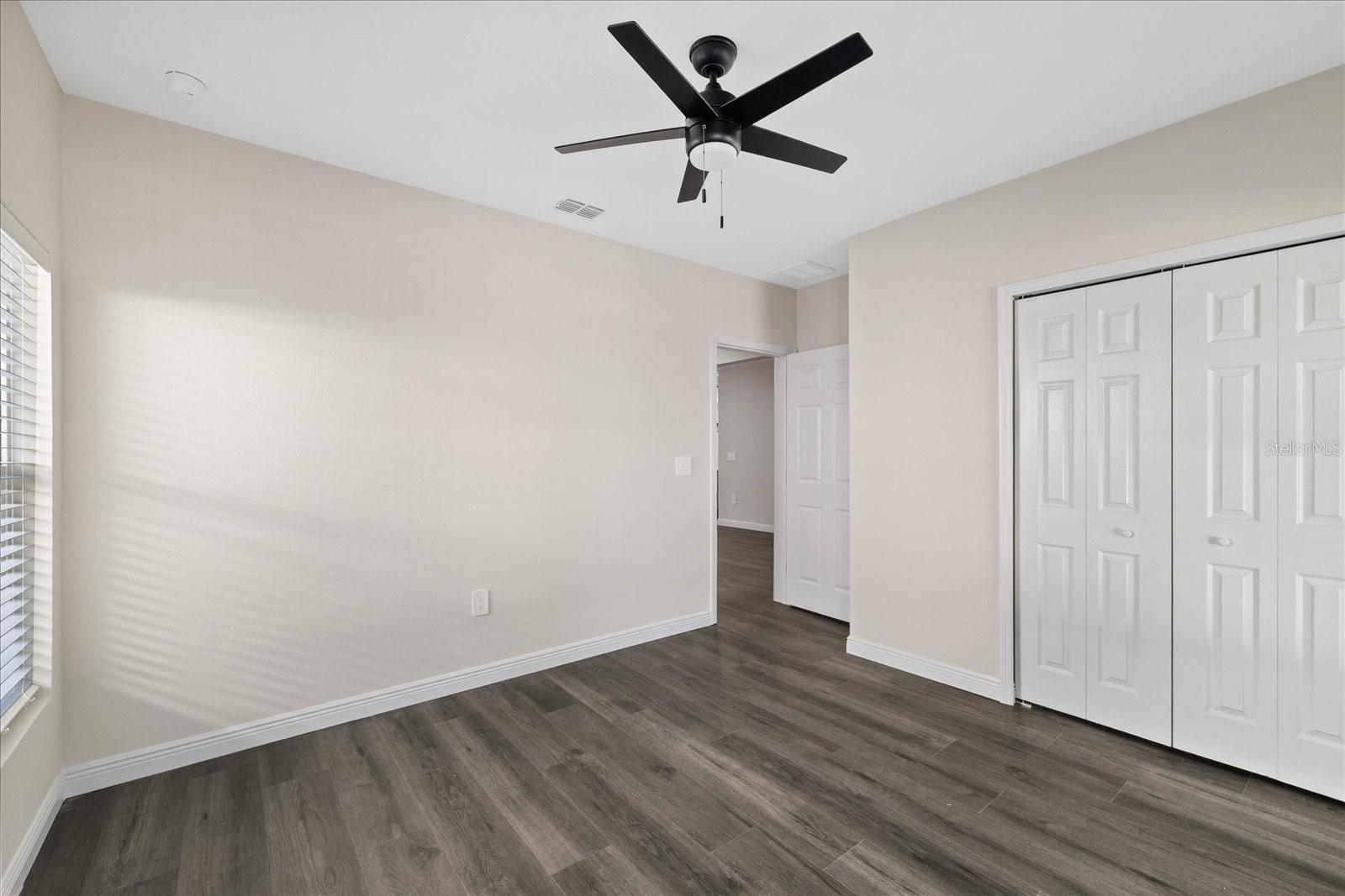 Listing photo id 10 for 1910 14th Avenue S