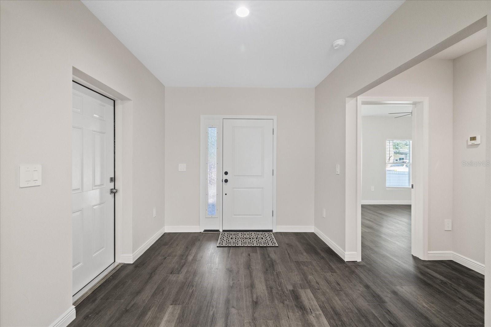 Listing photo id 13 for 1910 14th Avenue S