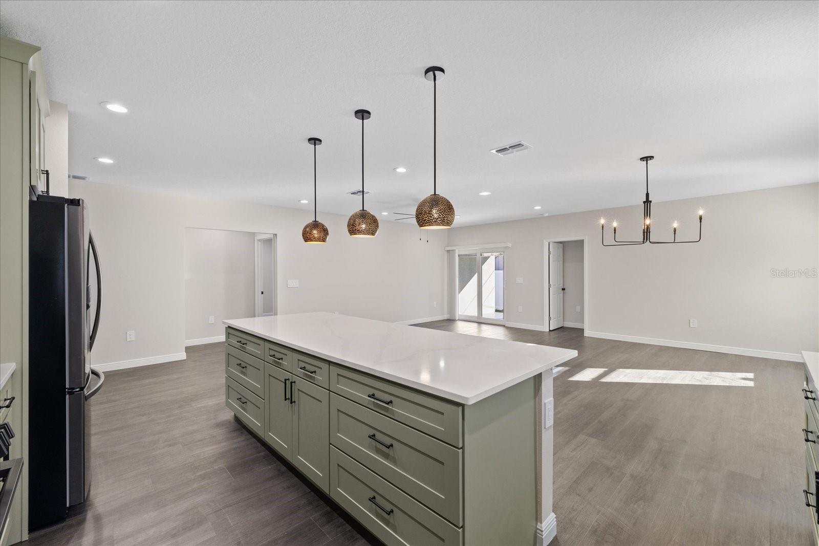 Listing photo id 19 for 1910 14th Avenue S