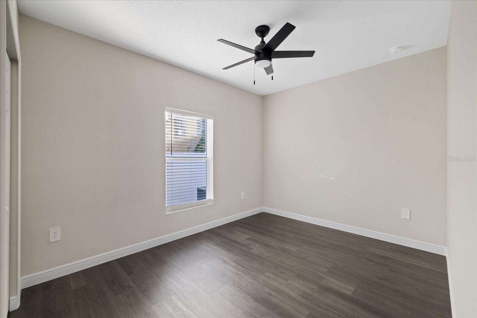 Listing photo id 27 for 1910 14th Avenue S