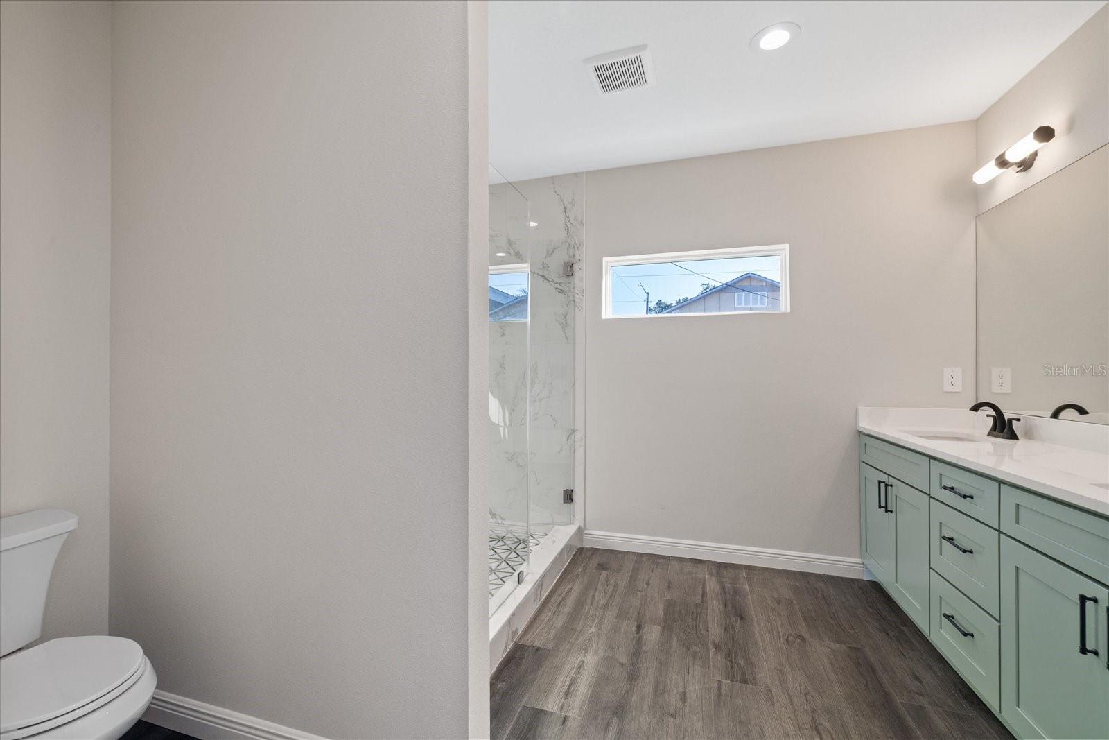 Listing photo id 33 for 1910 14th Avenue S