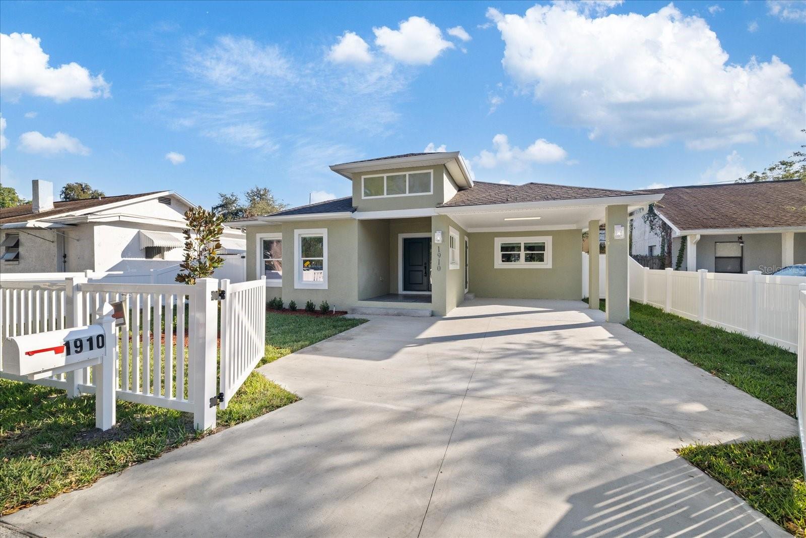 Listing photo id 46 for 1910 14th Avenue S