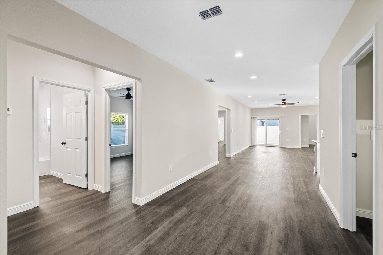 Listing photo id 6 for 1910 14th Avenue S