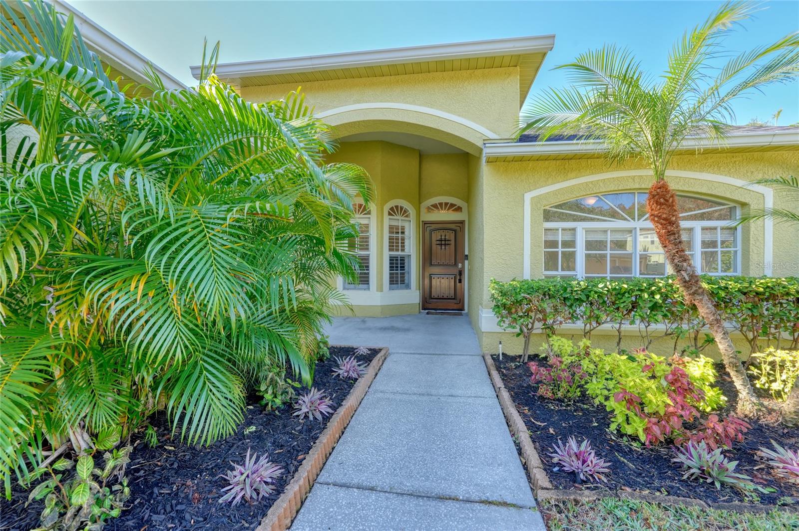 Image 3 of 42 For 15404 Sir Maxwell Court