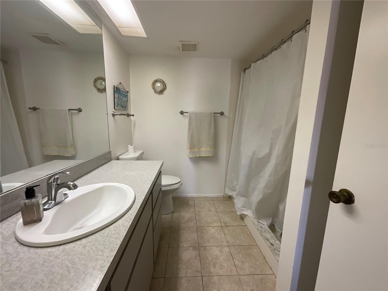 Image 14 of 19 For 3811 Sailmaker Lane