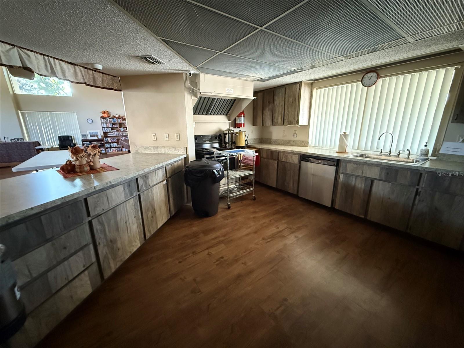 Image 17 of 19 For 3811 Sailmaker Lane