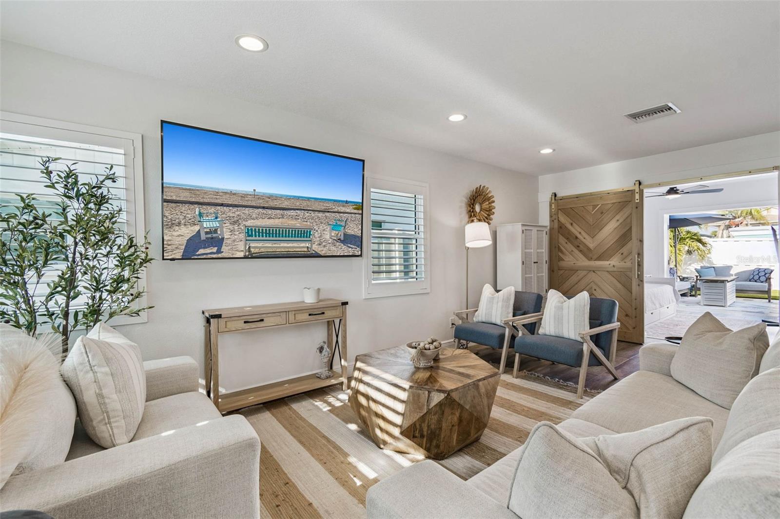 Image 17 of 72 For 848 180th Avenue E