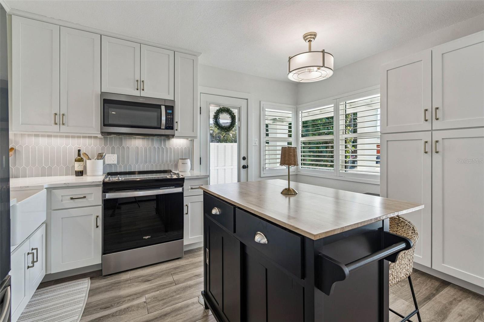 Image 24 of 72 For 848 180th Avenue E