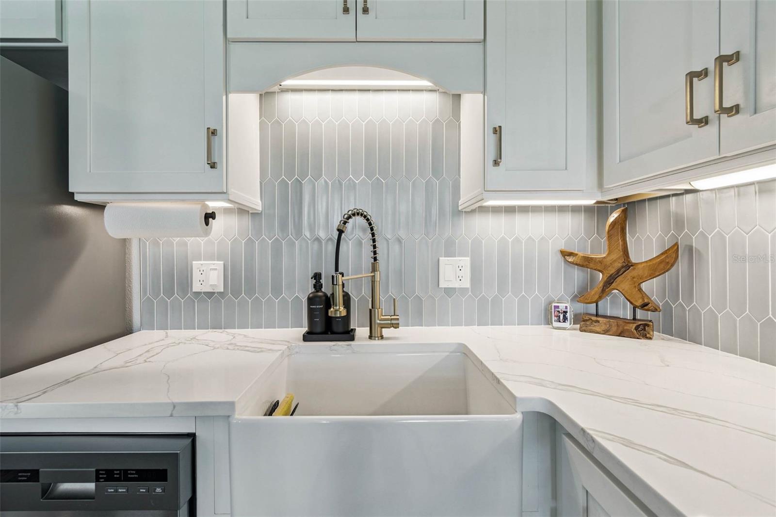 Image 25 of 72 For 848 180th Avenue E