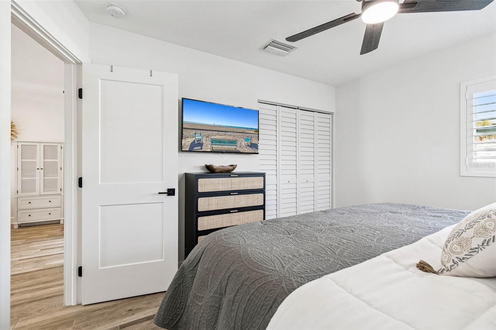 Image 29 of 72 For 848 180th Avenue E