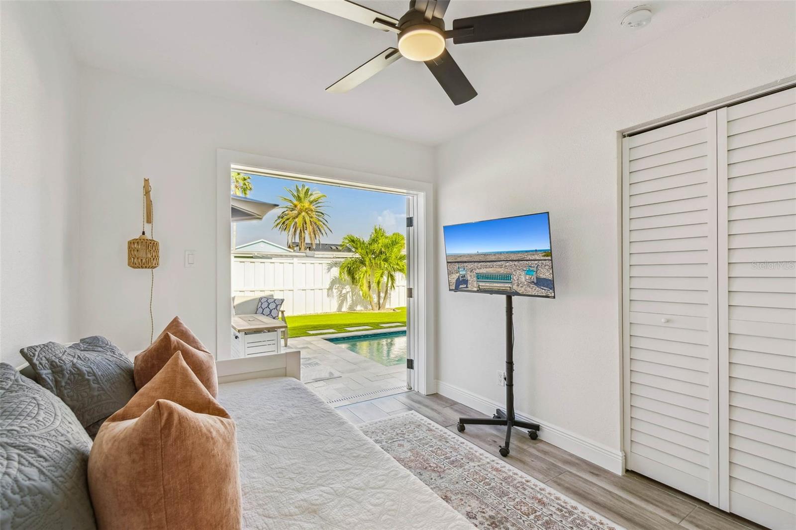 Image 37 of 72 For 848 180th Avenue E