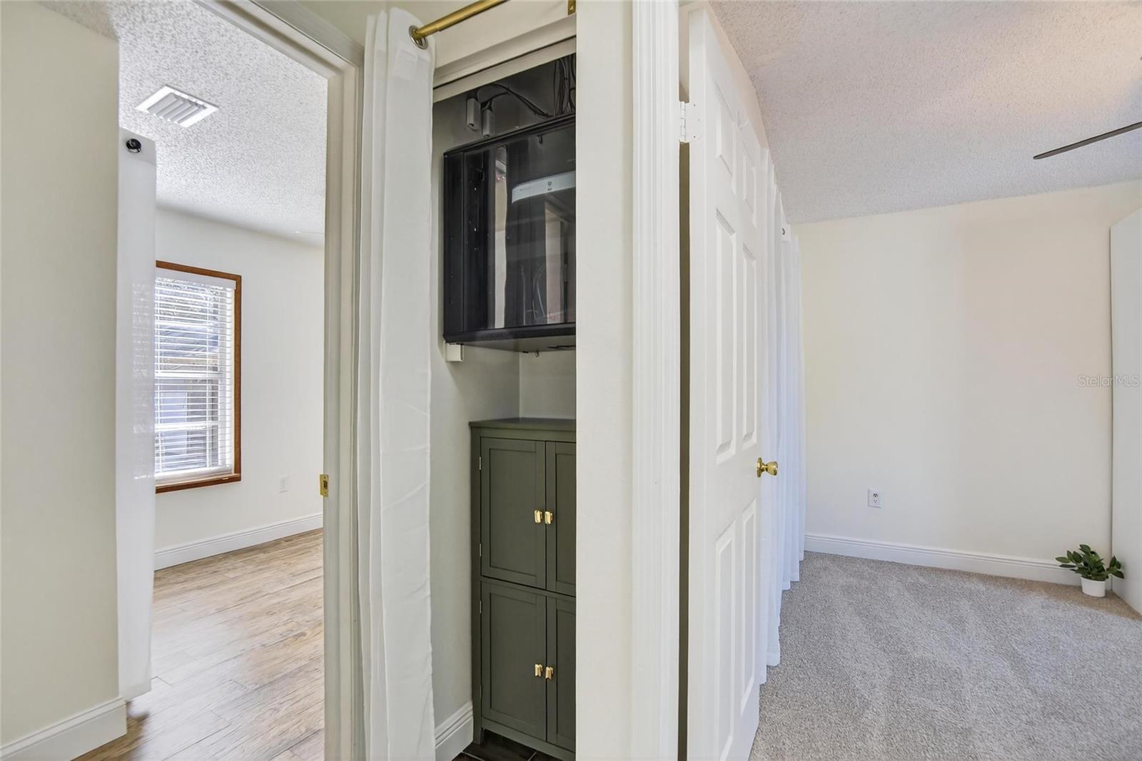 Image 17 of 77 For 721 Chilt Drive