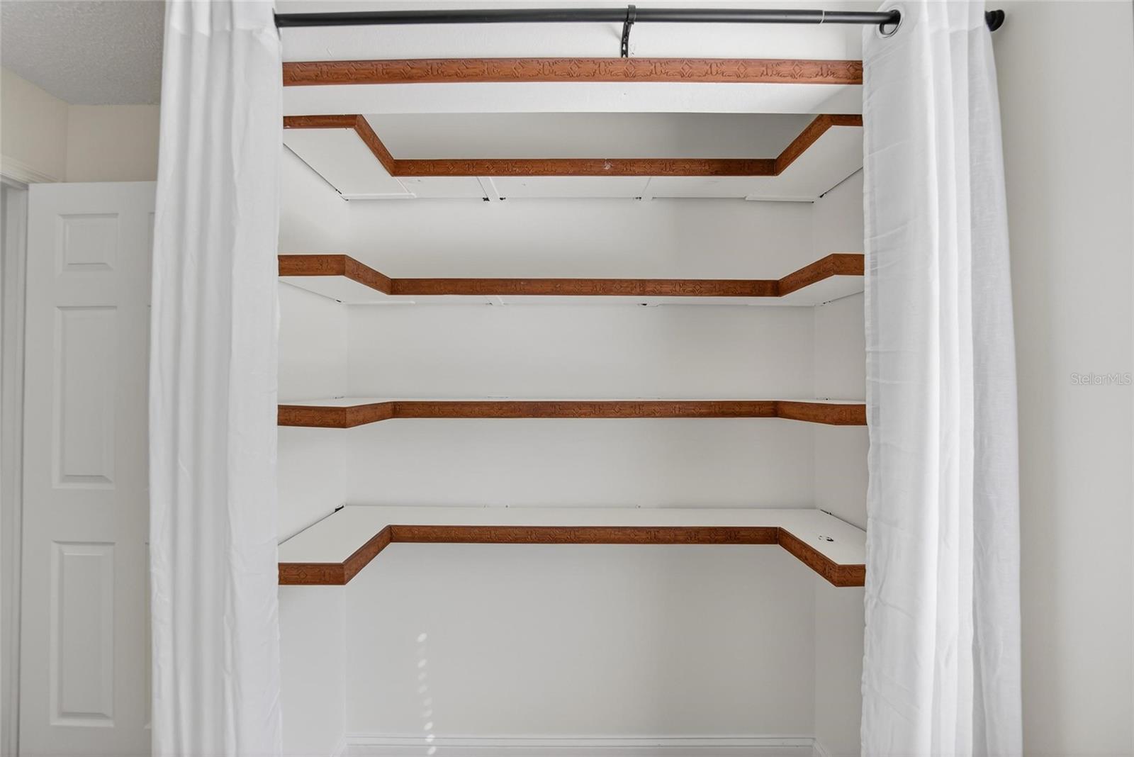 Image 21 of 77 For 721 Chilt Drive