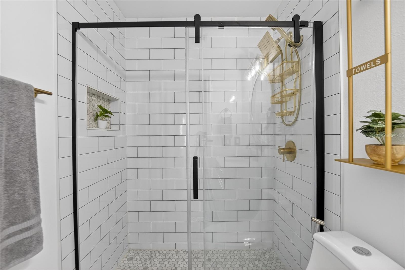 Image 24 of 77 For 721 Chilt Drive